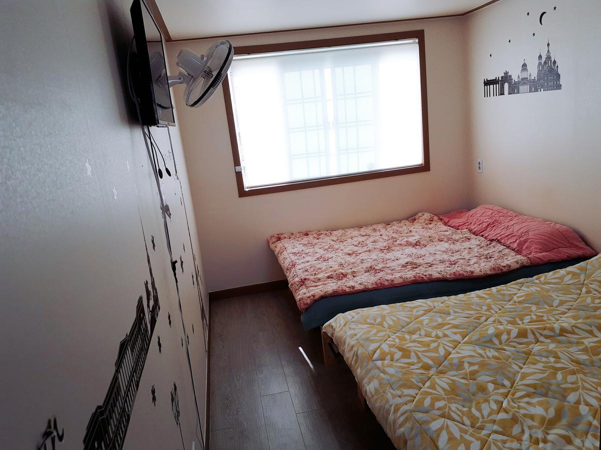 גנגנאונג Ocean Capsule Guesthouse מראה חיצוני תמונה