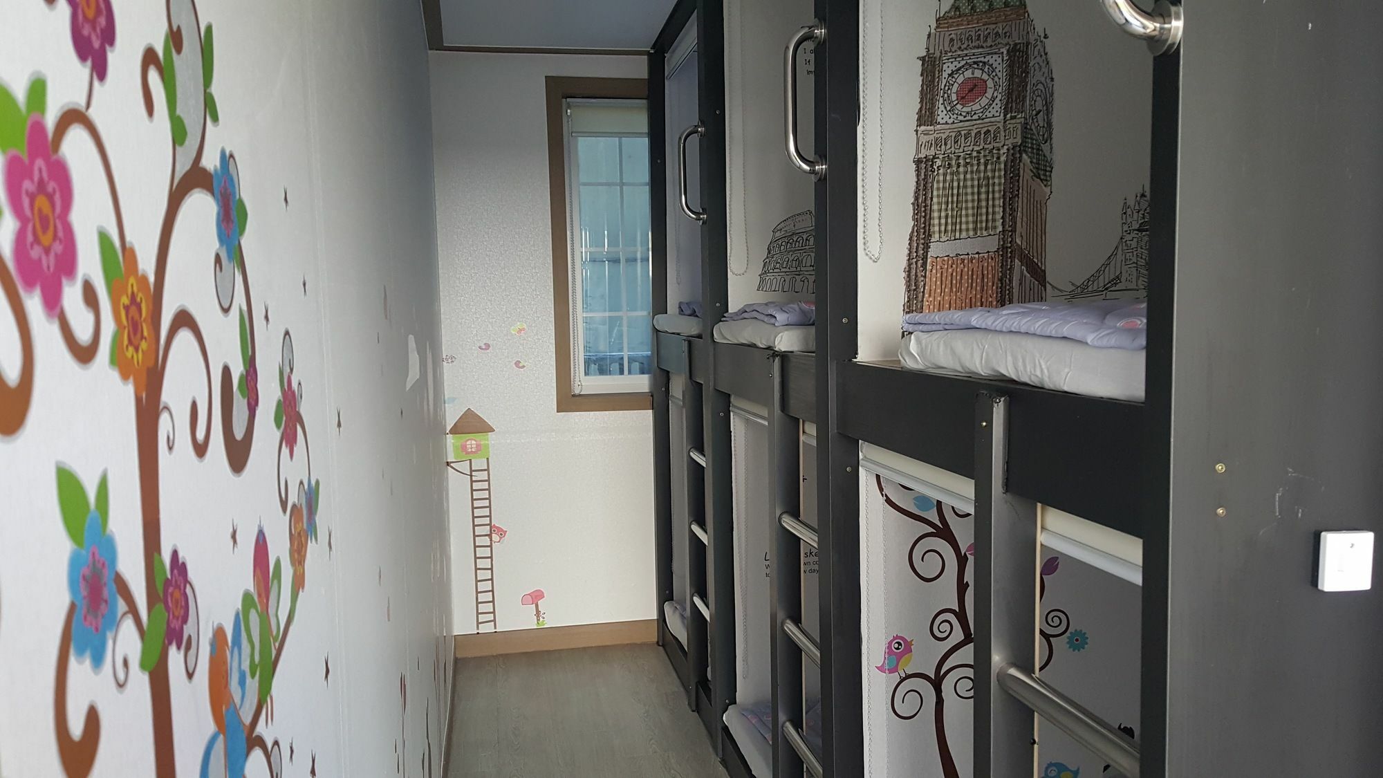 גנגנאונג Ocean Capsule Guesthouse מראה חיצוני תמונה