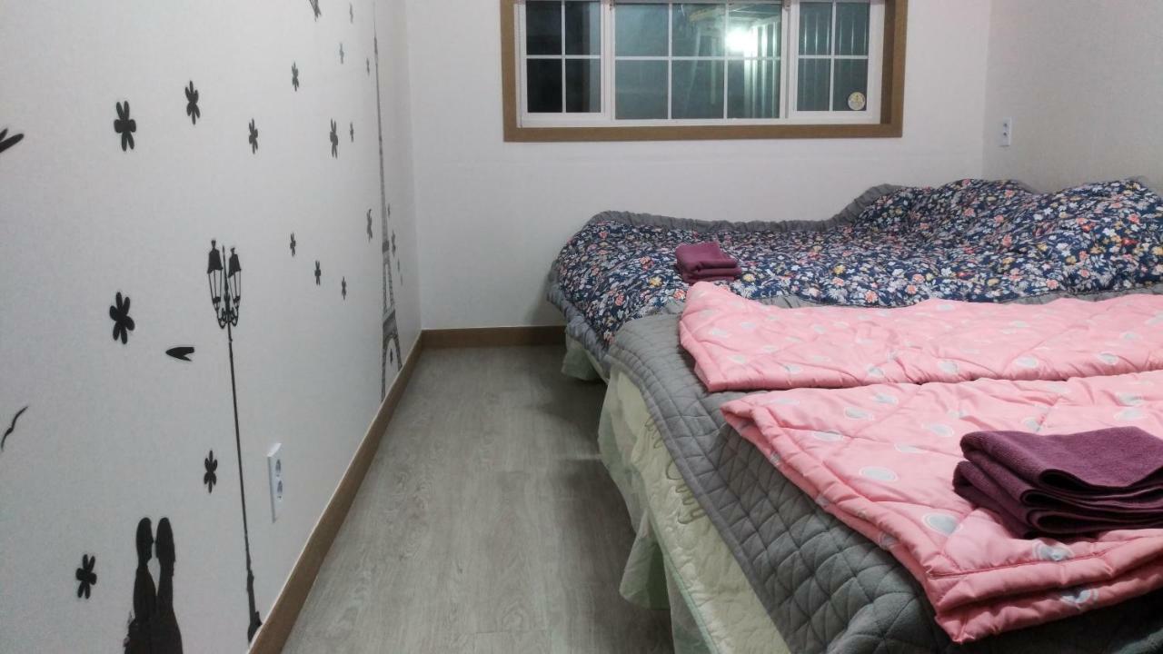 גנגנאונג Ocean Capsule Guesthouse מראה חיצוני תמונה